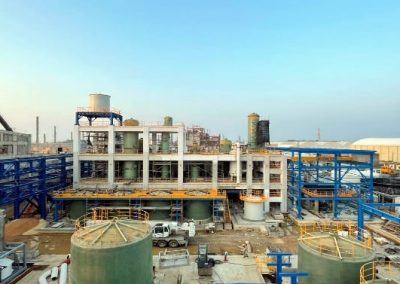 Obra Civil para la Unidad 105 del Proyecto IQUISA: Construcción de Estructuras y Sistemas Complementarios